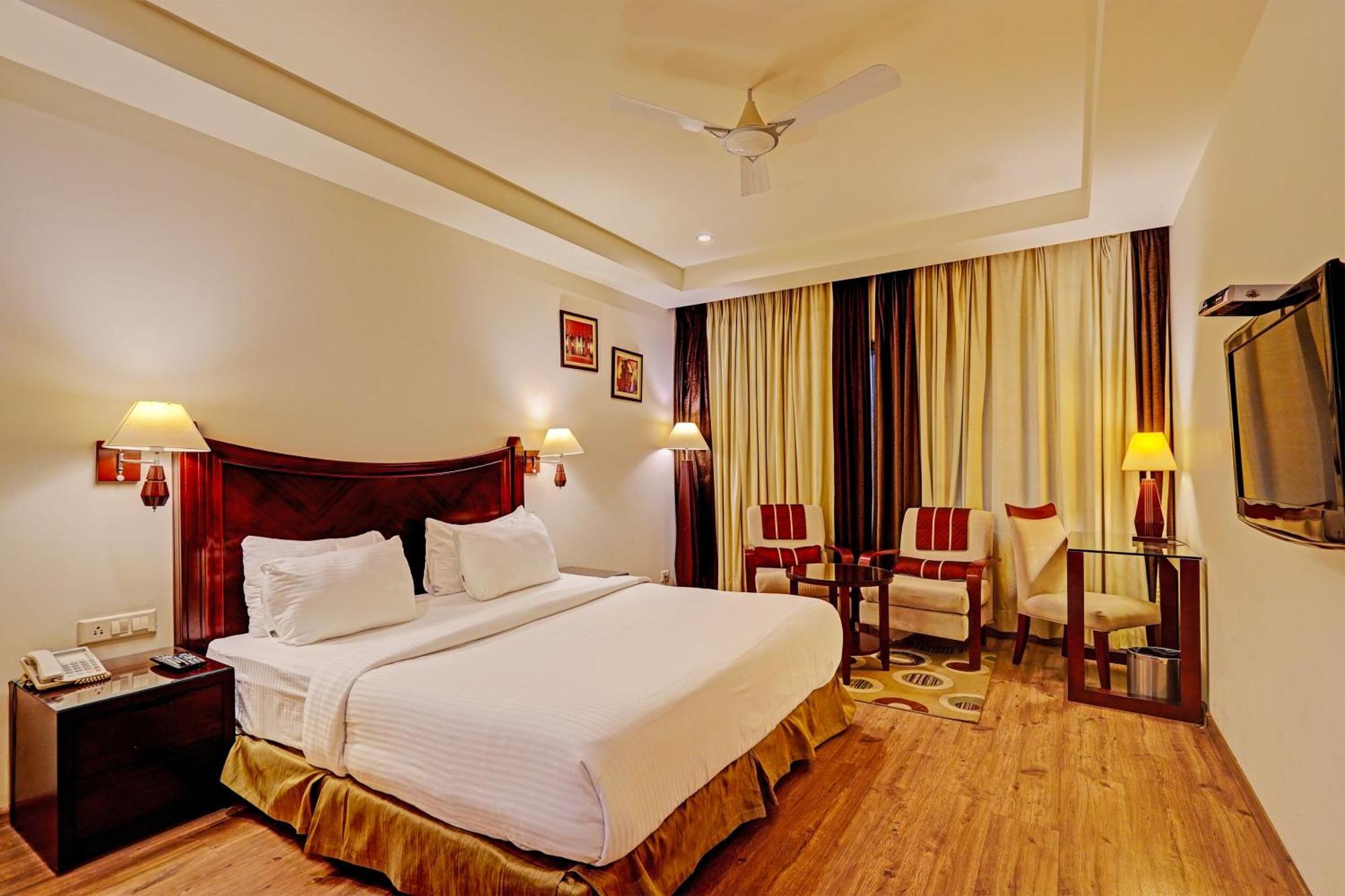 Hotel Grand Aerotech Új-Delhi Kültér fotó