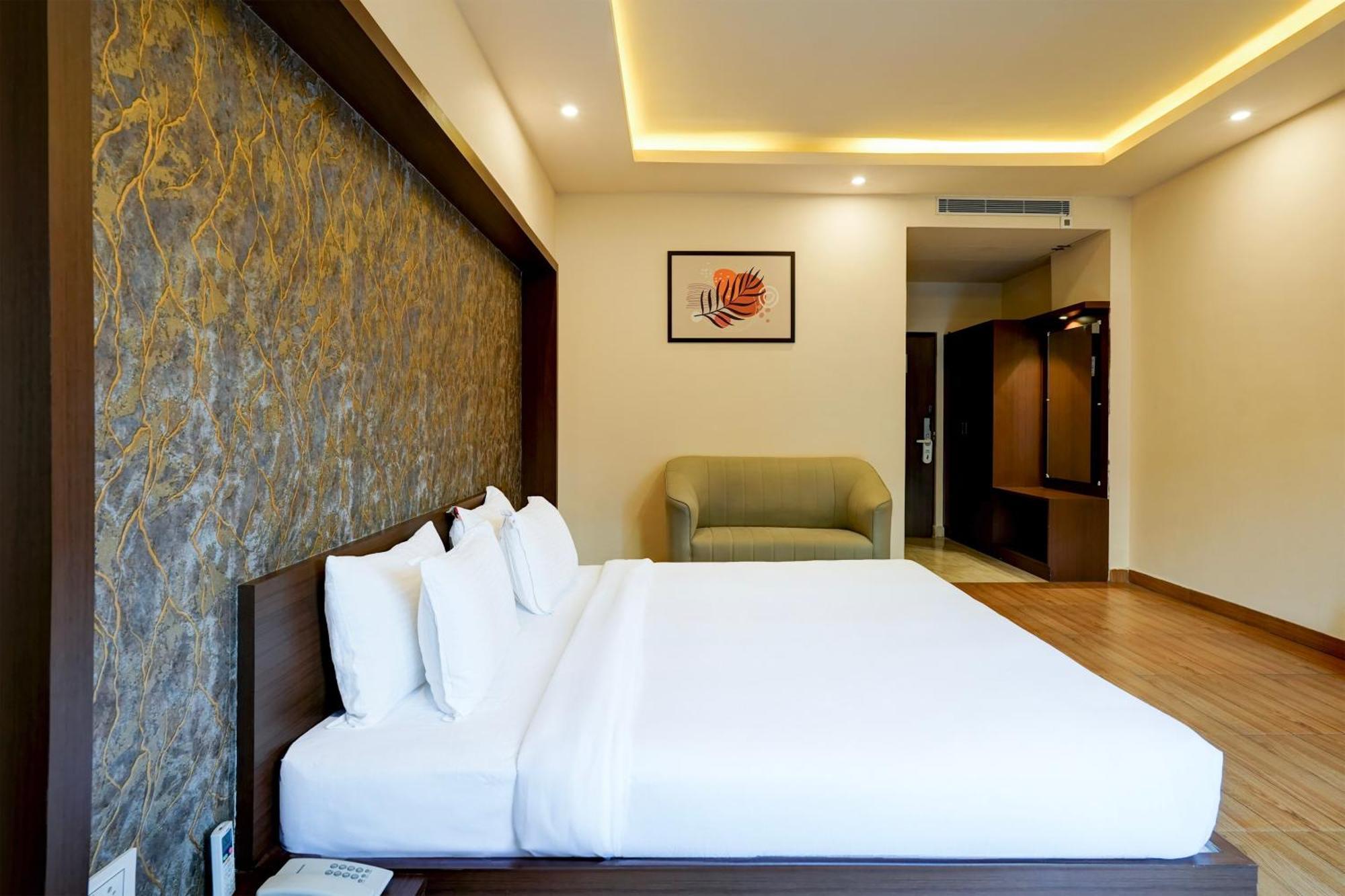 Hotel Grand Aerotech Új-Delhi Kültér fotó